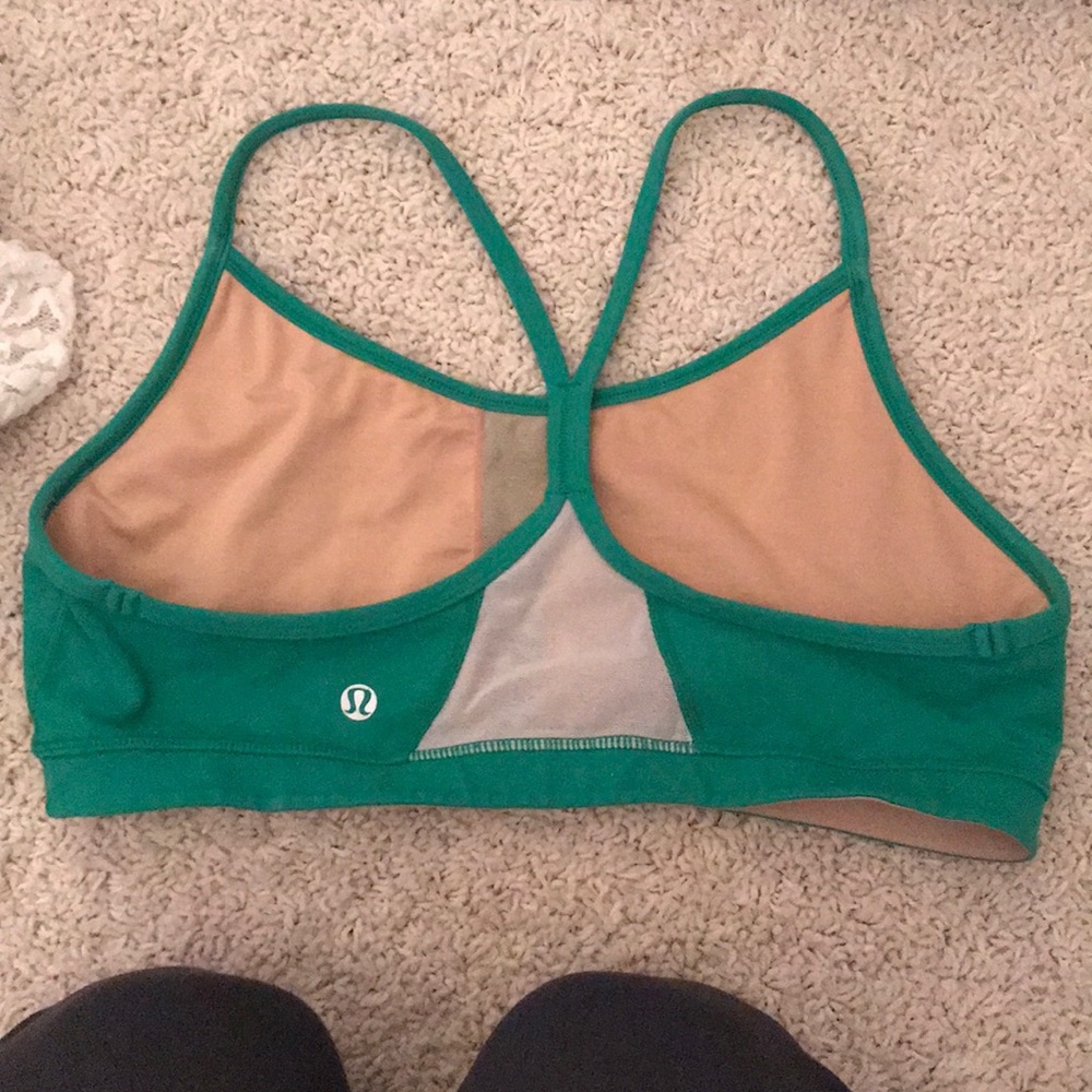 Lululemon sports bra